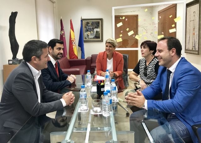 El Ejecutivo regional entrega el Plan de Gobierno abierto al Consejo de la Transparencia para incluir sus aportaciones - 1, Foto 1