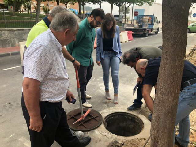 Infraestructuras renueva la acera de una calle de Los Garres para hacerla más accesible - 2, Foto 2