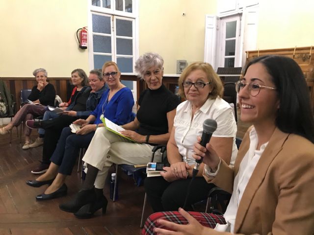 La Concejalía de Igualdad organiza una jornada de lectura coincidiendo con el Día de las Escritoras - 1, Foto 1