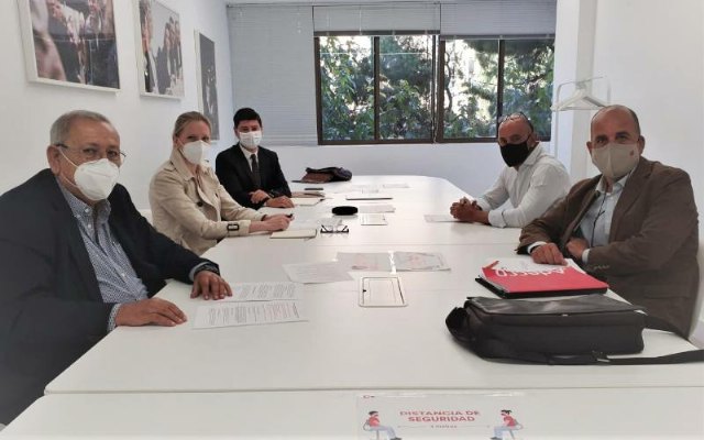 Ciudadanos media entre FROET y Educación con la intención de proteger a las pymes de transporte escolar y preservar el empleo - 1, Foto 1