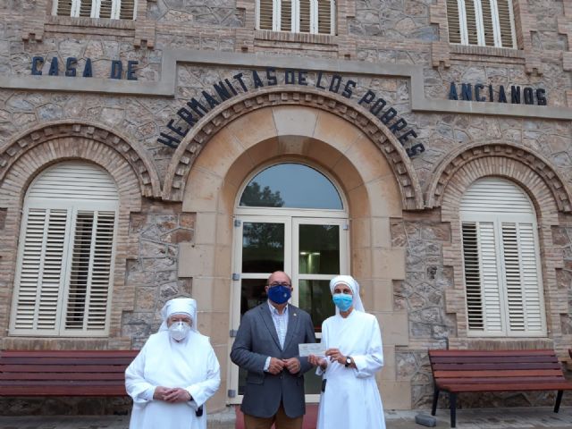 El Resucitado entrega los donativos recaudados en su ‘Cesta Solidaria’ - 2, Foto 2