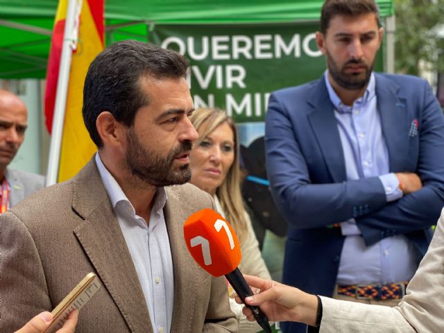 VOX reivindica ms seguridad con una treintena de mesas informativas en Murcia, Foto 2