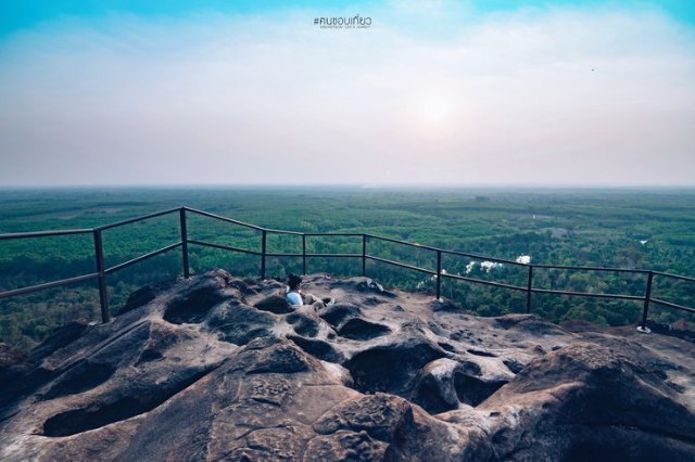Three Whale Rock: las ballenas de piedra que nadan en una tupida selva - 3, Foto 3