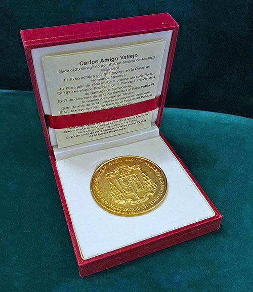 El cardenal Carlos Amigo presidió la eucaristía conmemorativa del cincuentenario de la Coronación de la Virgen de las Angustias de Alcalá del Río - 5, Foto 5