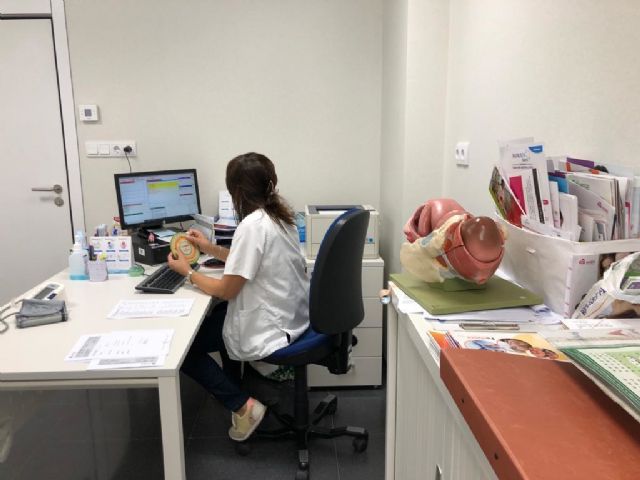 El hospital de Lorca pone en marcha la interconsulta no presencial entre matrona y obstetra para agilizar las consultas - 2, Foto 2