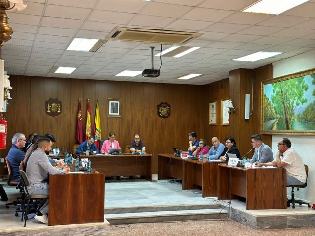 Tras 12 años congelando y bajando los impuestos municipales, el pleno municipal aprueba unas modificaciones de tasas municipales - 2, Foto 2