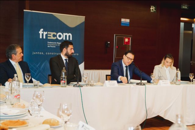 FRECOM reivindica la figura de un coordinador para agilizar los trámites urbanísticos de los ayuntamientos, Ordenación del Territorio y de Medio Ambiente - 2, Foto 2