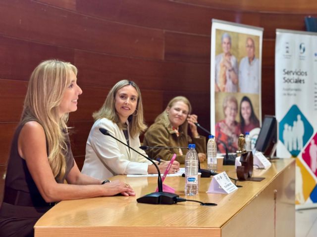 Murcia celebra los 30 años del servicio municipal de Teleasistencia poniendo rostro y voz a los usuarios y profesionales que hacen posible el programa - 2, Foto 2