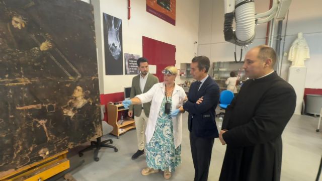 El Centro de Restauración avanza en la recuperación de la pintura histórica de 'Nuestro Padre Jesús Nazareno con donantes' - 1, Foto 1