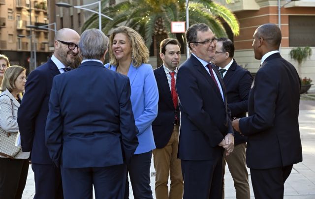 El tranvibús llegará hasta la Plaza Circular conectando de forma rápida Murcia y El Palmar - 2, Foto 2