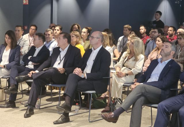 CaixaBank y CROEM impulsan en Murcia el ´Foro sobre FP Dual y la necesidad del talento´ para reforzar la conexión entre educación y empresa - 2, Foto 2