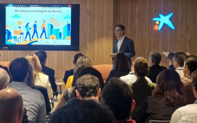 CaixaBank y CROEM impulsan en Murcia el ´Foro sobre FP Dual y la necesidad del talento´ para reforzar la conexión entre educación y empresa - 3, Foto 3
