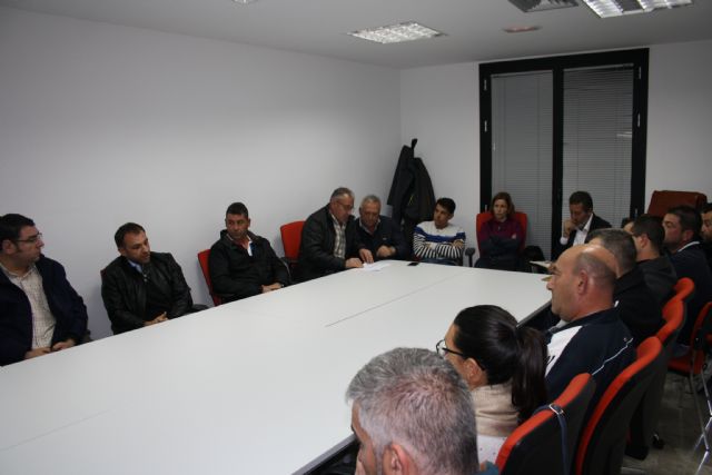 El Equipo de Gobierno se reúne con el sector de la flor cortada de Cehegín - 1, Foto 1
