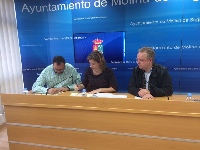 El Ayuntamiento de Molina de Segura firma un convenio con la Asociación Murciana de Rehabilitación Psicosocial para promover la inserción sociolaboral - 1, Foto 1
