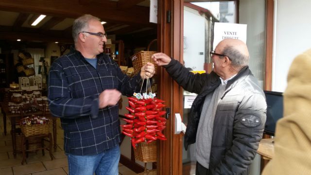 El presidente, secretario y director técnico de la D.O.P. Pimentón de Murcia visitan la D.O.P. Pimentón de Espelette (Francia), Foto 2