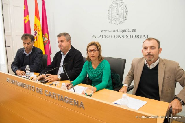 Un centenar de voluntarios saldran a la calle la noche del jueves a radiografiar la exclusion residencial de Cartagena - 1, Foto 1