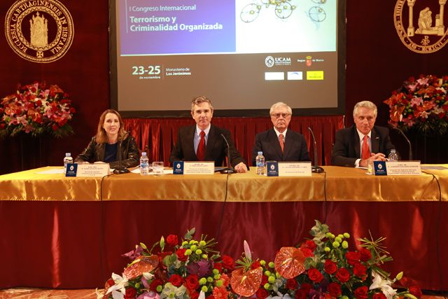 Creo que el terrorismo no ganará, pero tenemos que estar dispuestos a luchar - 1, Foto 1