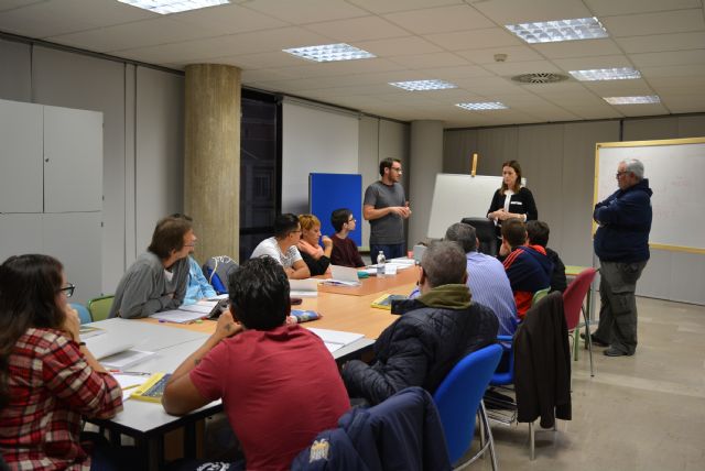 Esta semana daba comienzo el curso gratuito de Operaciones Auxiliares de montaje y mantenimiento de sistemas informáticos - 1, Foto 1