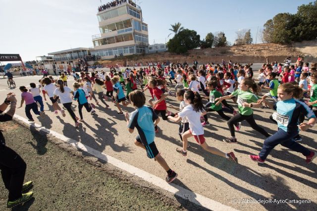 El Cross Escolar reune a unos 1.500 escolares del municipio en el Circuito de Velocidad - 1, Foto 1