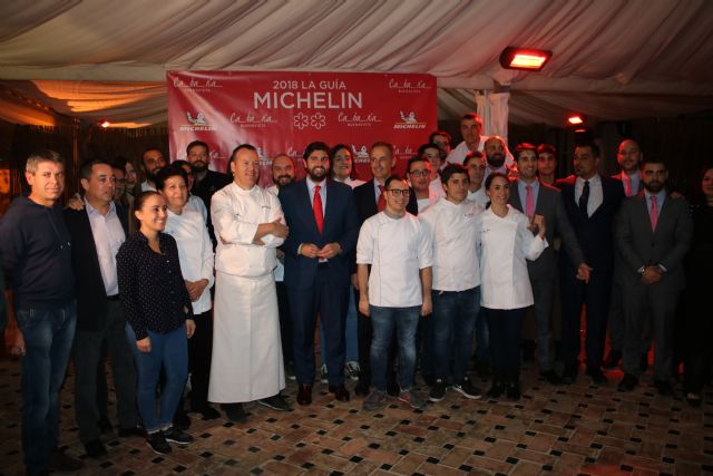 El presidente de la Comunidad visita el restaurante La Cabaña Buenavista, que ayer obtuvo su segunda estrella Michelin - 2, Foto 2