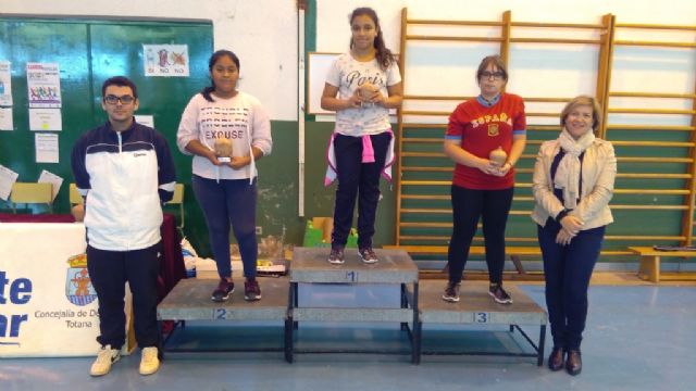 La Fase Local de Bádminton de Deporte Escolar cuenta con la participación de 64 escolares de los diferentes centros de enseñanza, Foto 9