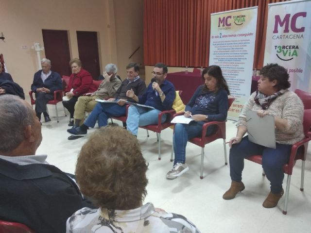 MC hace balance con los vecinos de Perín de su compromiso con el progreso y desarrollo de la zona - 2, Foto 2