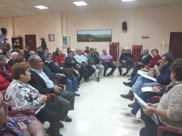 MC hace balance con los vecinos de Perín de su compromiso con el progreso y desarrollo de la zona - 3, Foto 3