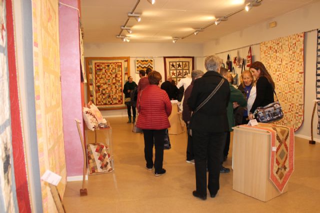 Pepi Sánchez y las alumnas de su taller exponen sus trabajos hechos con la técnica del Patchwork - 4, Foto 4