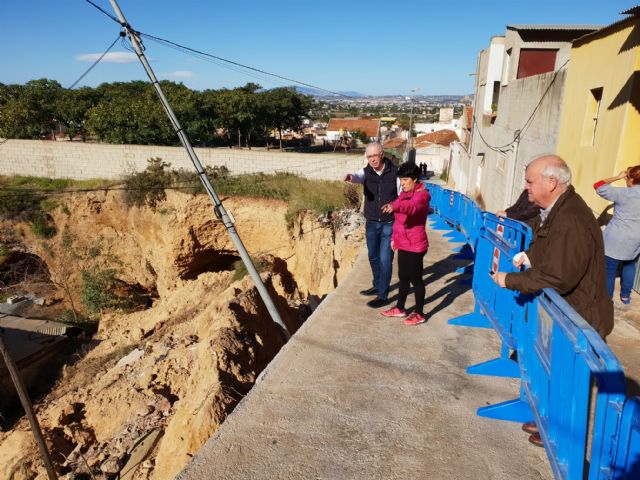 Un desprendimiento de rocas afecta a dos viviendas de Torreagüera - 1, Foto 1