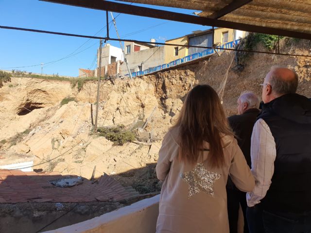 Un desprendimiento de rocas afecta a dos viviendas de Torreagüera - 4, Foto 4