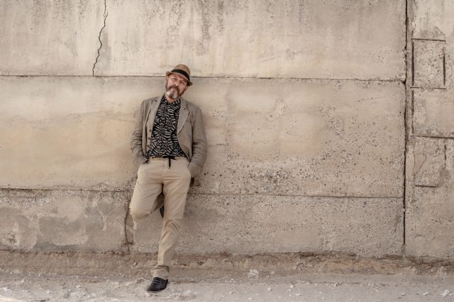 Javier Ruibal, ganador de un Goya y del Premio Nacional de las músicas actuales, actúa en el Nuevo Teatro Circo de Cartagena - 1, Foto 1