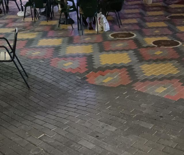 Reverte: Llueve en Águilas, Conde Aranda se encharca y se hunde un tramo que ya había sido arreglado en la nueva calle peatonal - 1, Foto 1