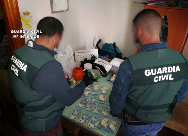 La Guardia Civil desmantela un activo punto de producción y venta de marihuana - 3, Foto 3