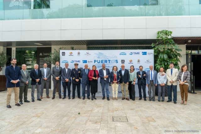 La alcaldesa pide que todas las administraciones se impliquen con las baterías de la bahía - 1, Foto 1