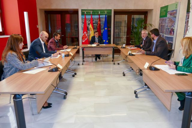 El alcalde Serrano propone entregar la Medalla de Oro de la ciudad al ciclista Alejandro Valverde, a la Plataforma Pro-Soterramiento, al Banco de Alimentos del Segura, a la Federación de Salud Mental y a ILP Mar Menor - 3, Foto 3