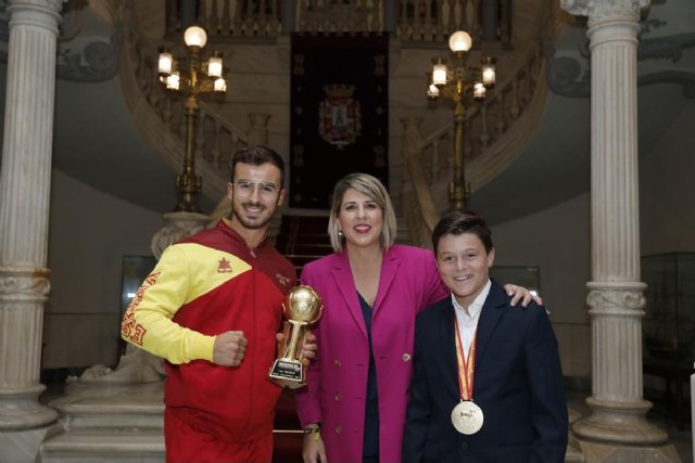 La alcaldesa recibe al campeón del mundo de Doma Clásica Alejandro Navarro - 4, Foto 4