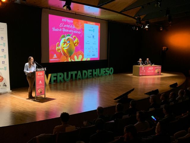 La Comunidad instalará cuatro nuevas estaciones agrometeorológicas para estudiar la adaptación de la fruta de hueso al actual clima - 1, Foto 1