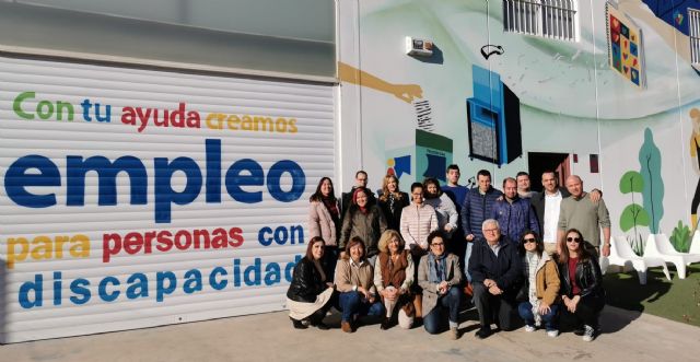 El SEF forma a doce personas con discapacidad para trabajar en el sector de las artes gráficas - 1, Foto 1