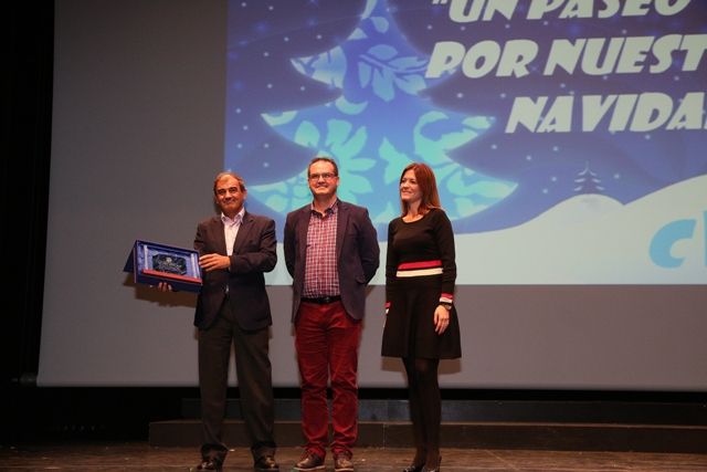 Más de 1.000 personas asisten al Festival Benéfico Navideño del Colegio Carlos V contra la Esclerosis Múltiple, AEMA III - 1, Foto 1