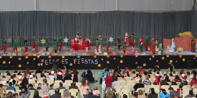 1.714 niños celebran la llegada de la Navidad en los colegios de Puerto Lumbreras - 3, Foto 3
