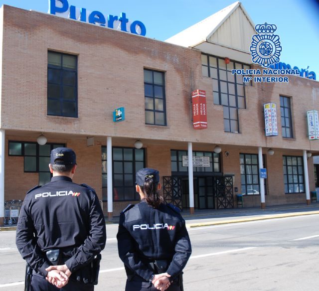 La Policía Nacional detiene a un individuo tras un itinerario criminal de seis intentos de detención ilegal y una tentativa de homicidio - 1, Foto 1
