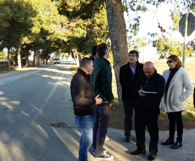 Trafico reordena los accesos al colegio Luis Vives para evitar incidentes - 1, Foto 1