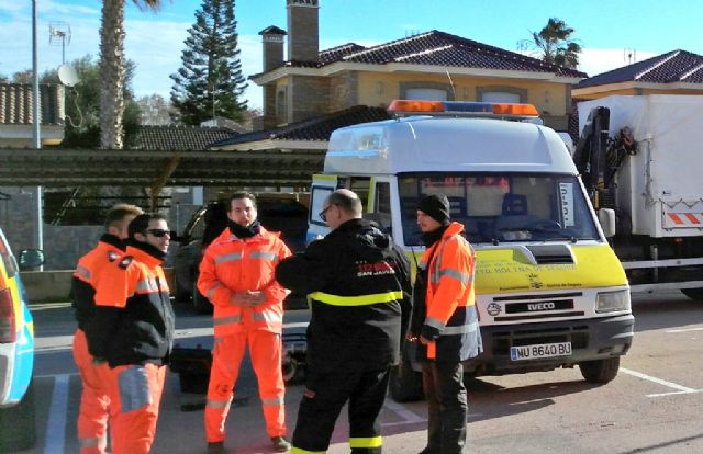 El Ayuntamiento de Molina de Segura y la empresa de servicios SERCOMOSA colaboran con el municipio de Los Alcázares en la limpieza de calles - 3, Foto 3