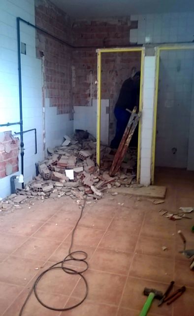 Comienza la renovación integral de los aseos de Infantil y el arreglo de la cimentación del colegio Vista Alegre - 1, Foto 1
