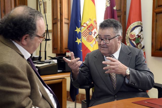 El profesor de la UMU Juan Cuello dona 20.000 euros para becas a jóvenes de excelencia y sin recursos - 2, Foto 2