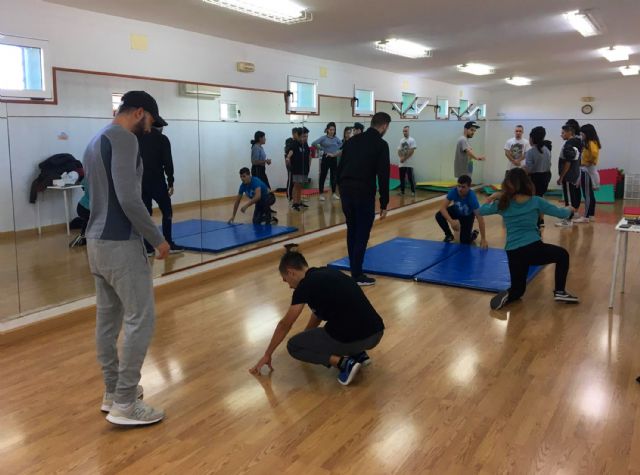 Los jóvenes torreños aprenden a bailar breakdance - 4, Foto 4