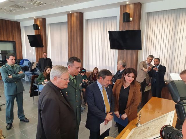 El Archivo General colabora con la Guardia Civil en la identificación y recuperación de un valioso pergamino medieval del Obispado - 1, Foto 1