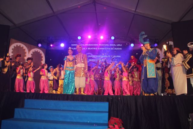 La Peña El Caldero sorprende con una cuidada adaptación del cuento clásico Aladín con voces en directo - 2, Foto 2