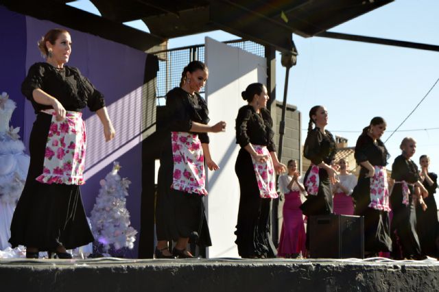 Más de 700 personas se vuelcan en la gala de Navidad a favor de los afectados por la DANA - 1, Foto 1