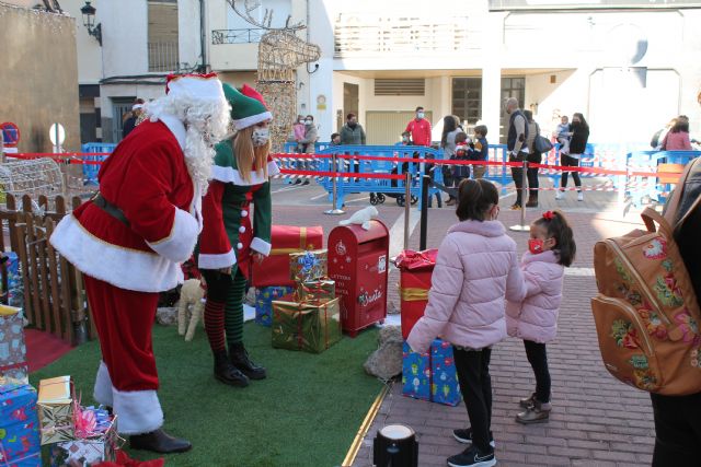 Papa Noel visita Archena y recibe a niños y niñas cumpliendo con todas las medidas anticovid - 3, Foto 3